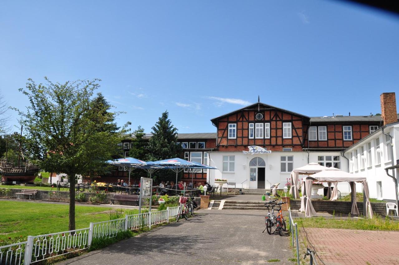 Pension Zum Alten Faehrhaus Rostock Eksteriør bilde