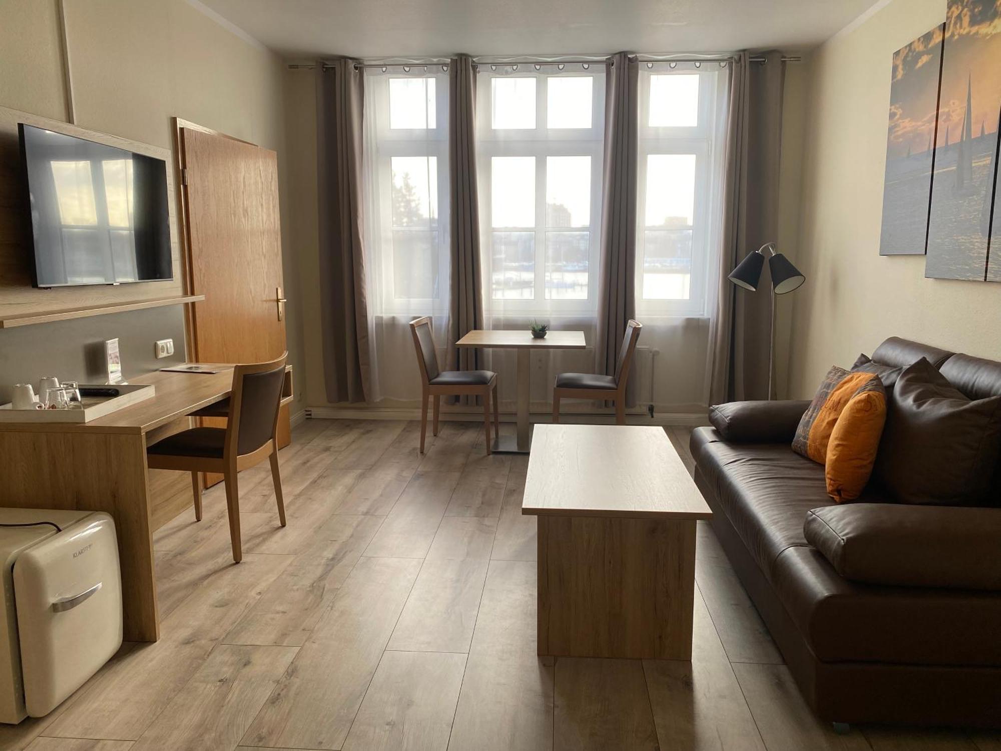 Pension Zum Alten Faehrhaus Rostock Rom bilde
