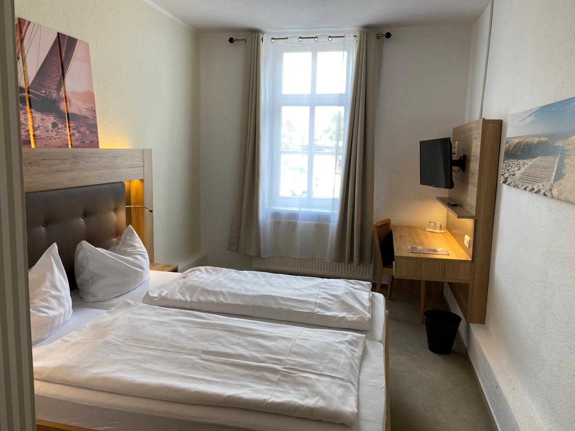 Pension Zum Alten Faehrhaus Rostock Rom bilde