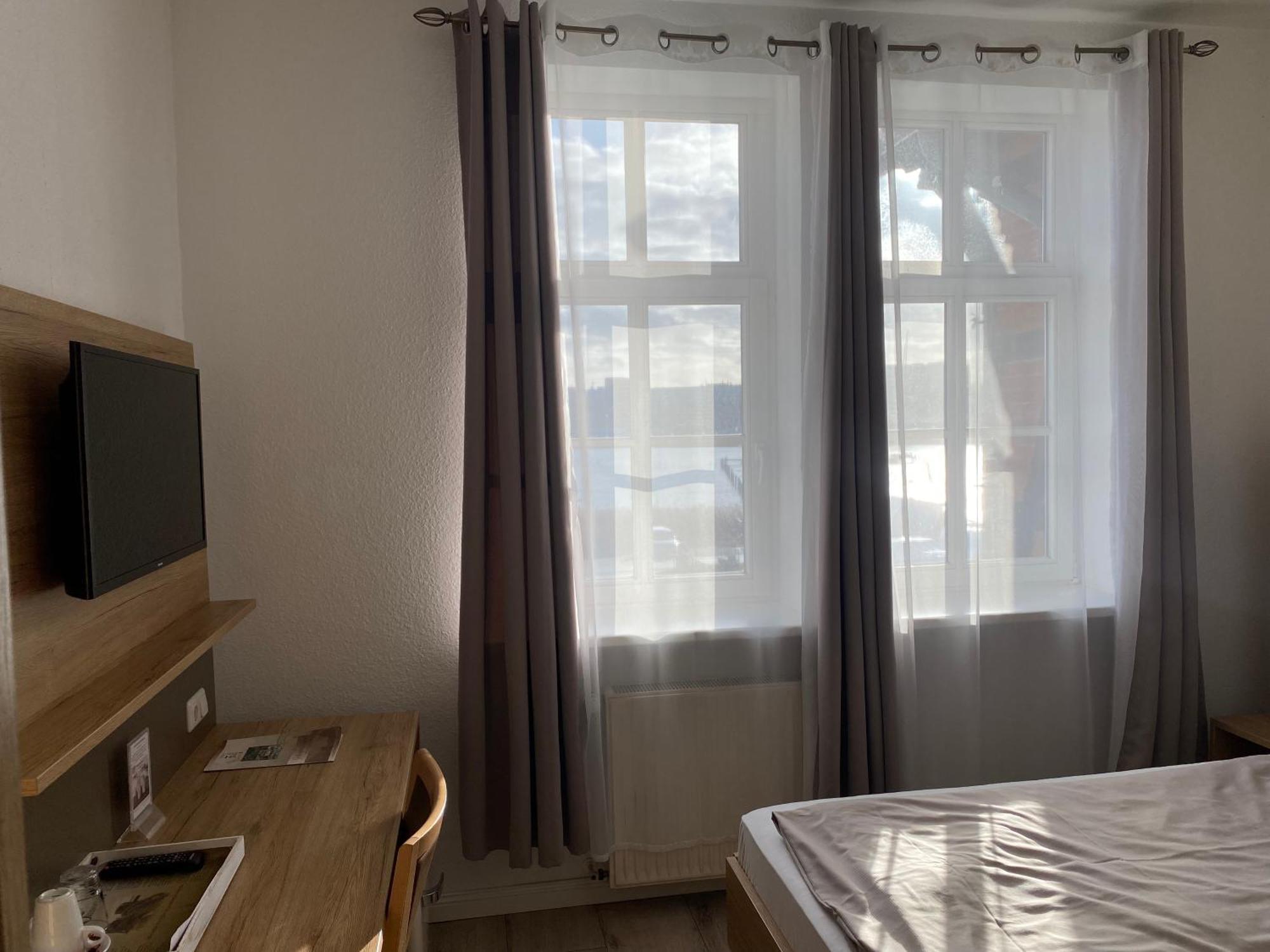 Pension Zum Alten Faehrhaus Rostock Rom bilde