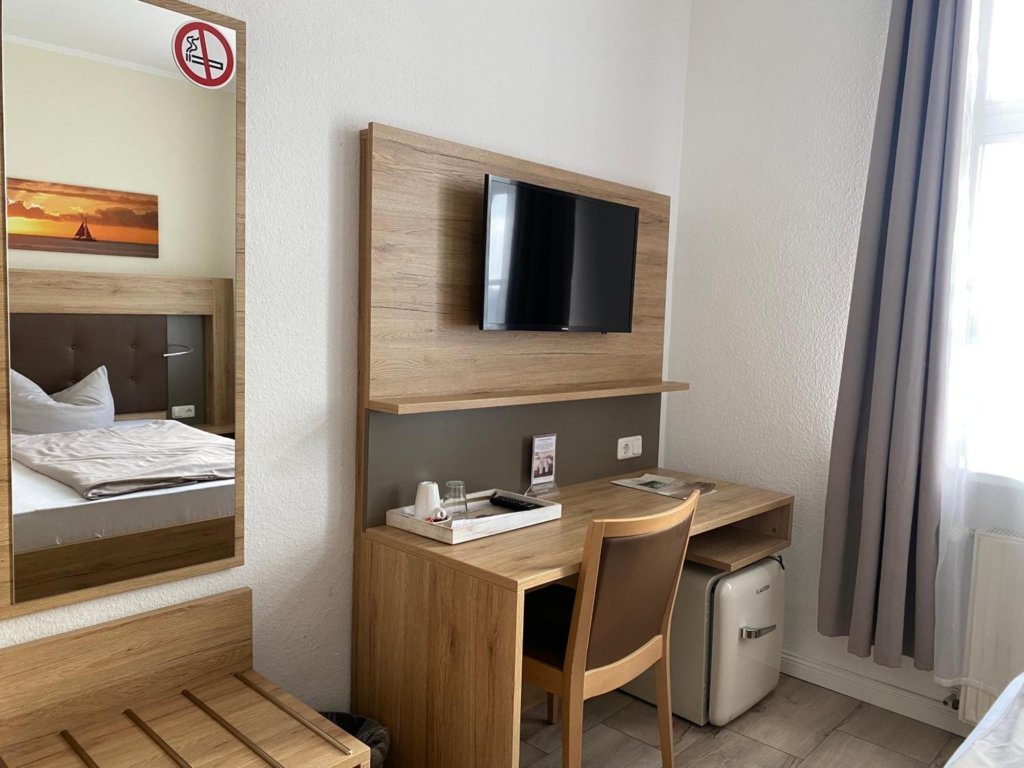 Pension Zum Alten Faehrhaus Rostock Rom bilde