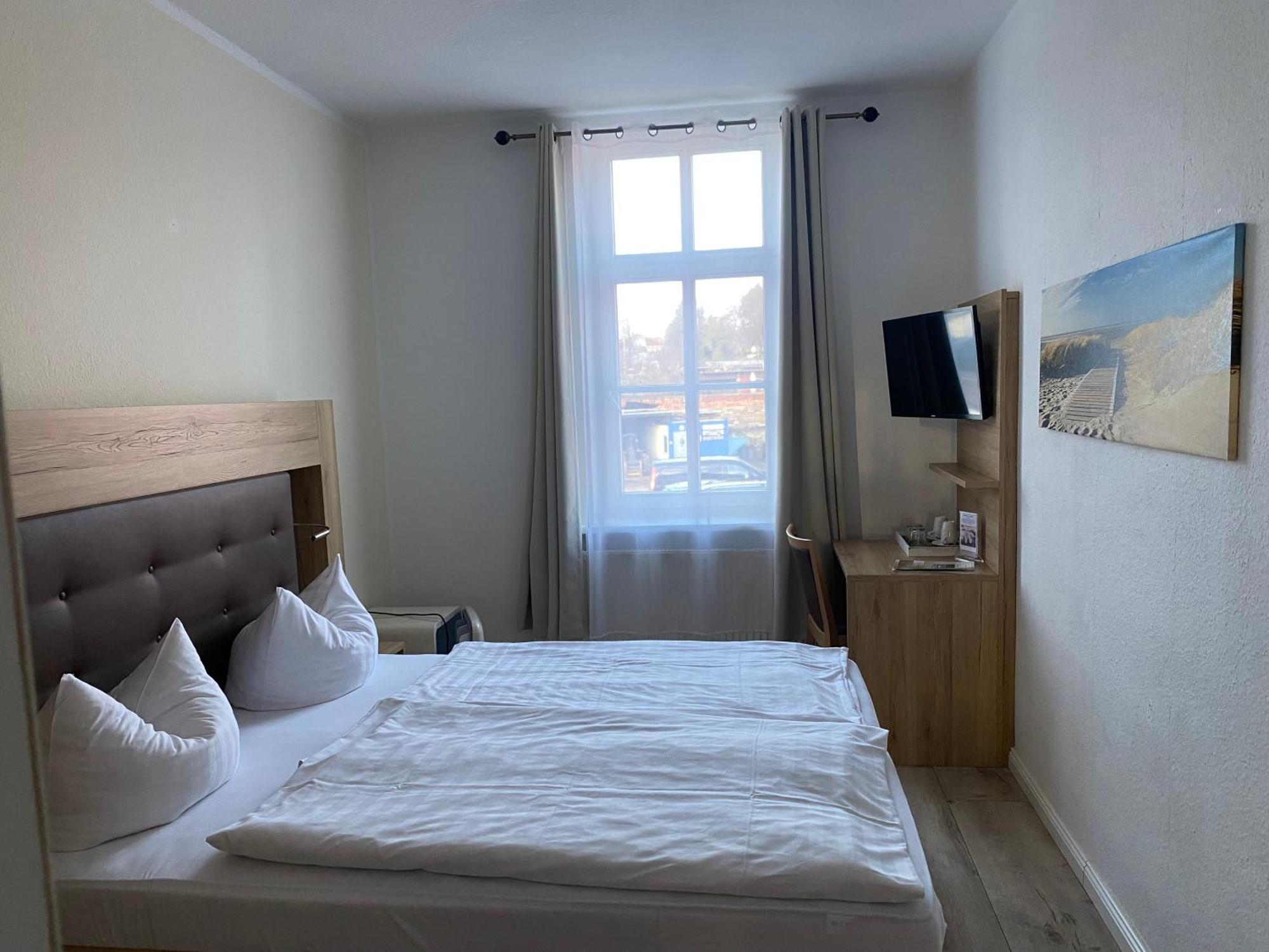 Pension Zum Alten Faehrhaus Rostock Rom bilde