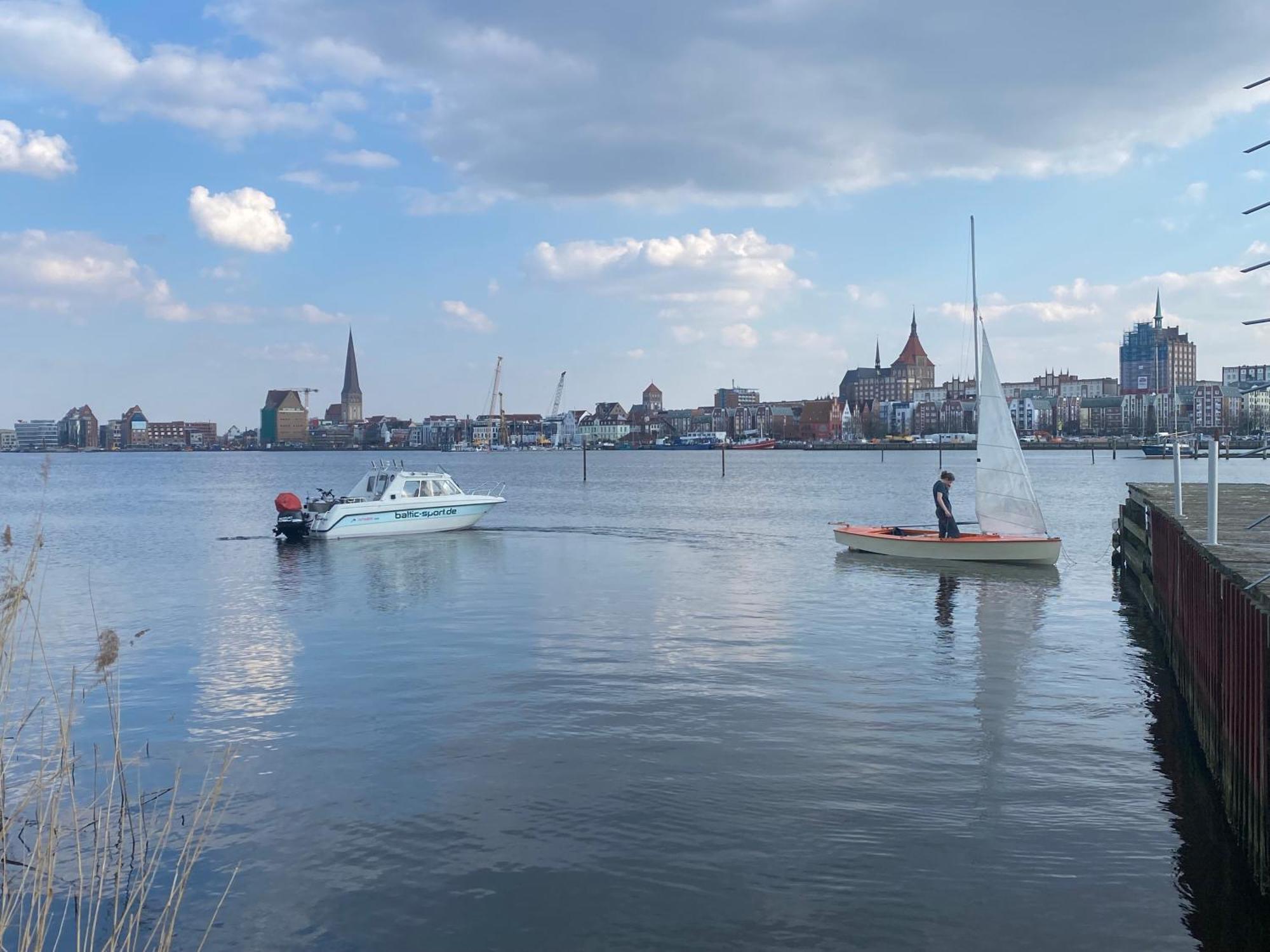 Pension Zum Alten Faehrhaus Rostock Eksteriør bilde